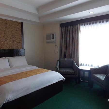 Mo2 Westown Hotel San Juan Bacolod Buitenkant foto