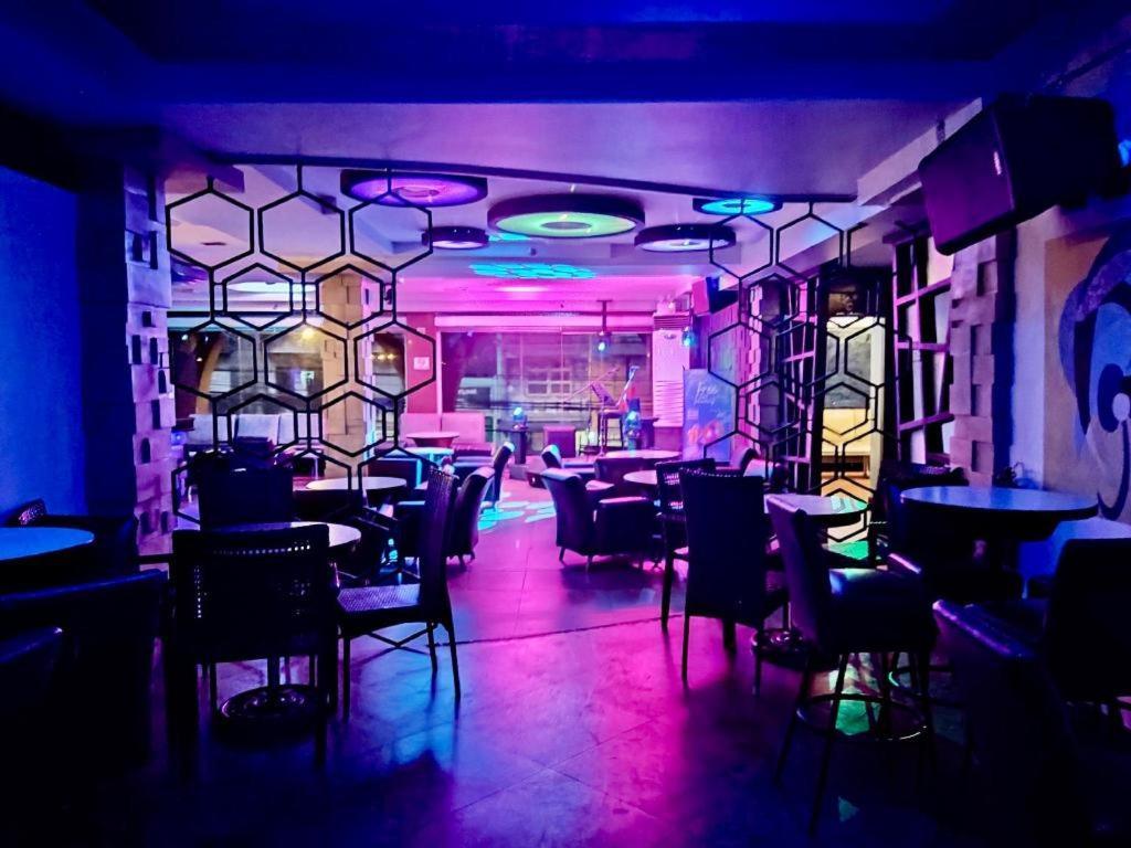 Mo2 Westown Hotel San Juan Bacolod Buitenkant foto