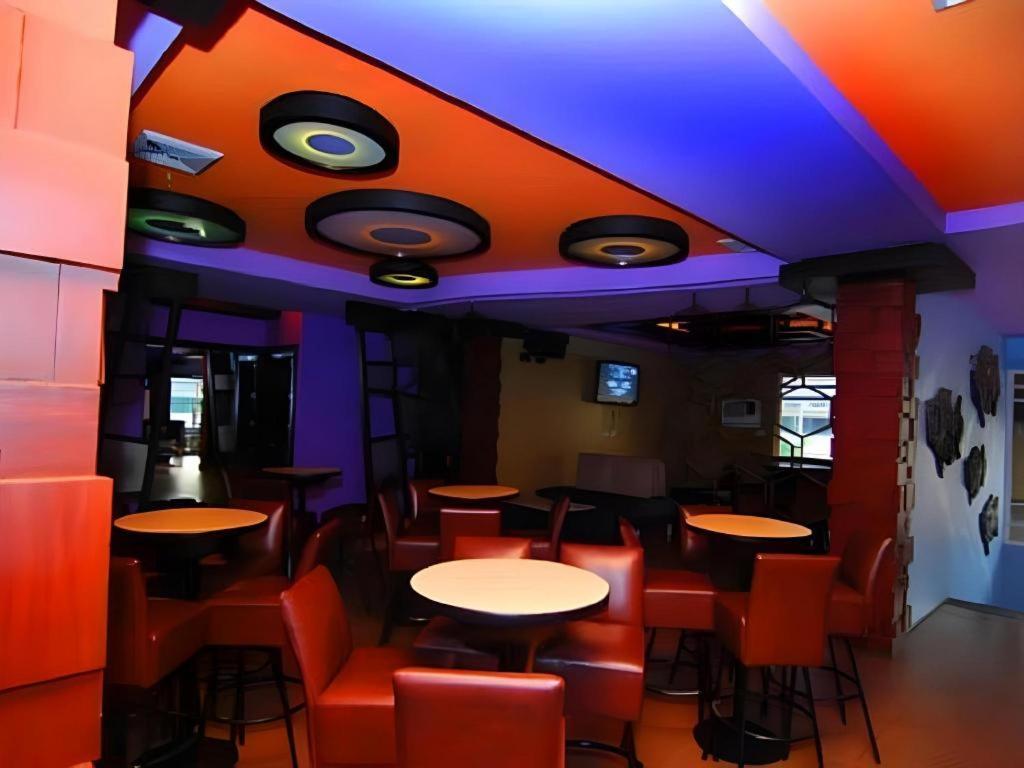 Mo2 Westown Hotel San Juan Bacolod Buitenkant foto