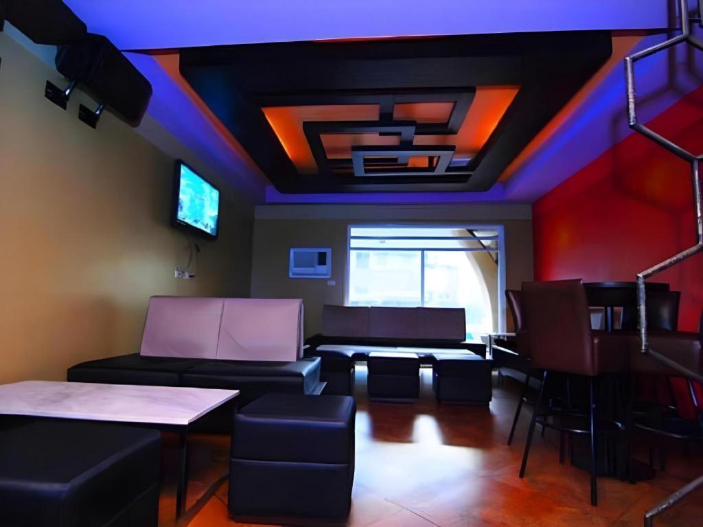 Mo2 Westown Hotel San Juan Bacolod Buitenkant foto