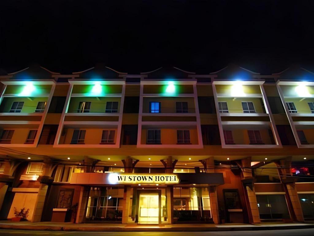 Mo2 Westown Hotel San Juan Bacolod Buitenkant foto