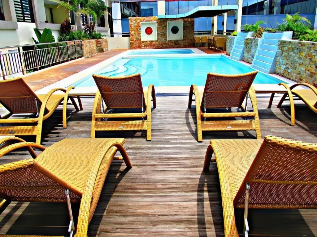 Mo2 Westown Hotel San Juan Bacolod Buitenkant foto
