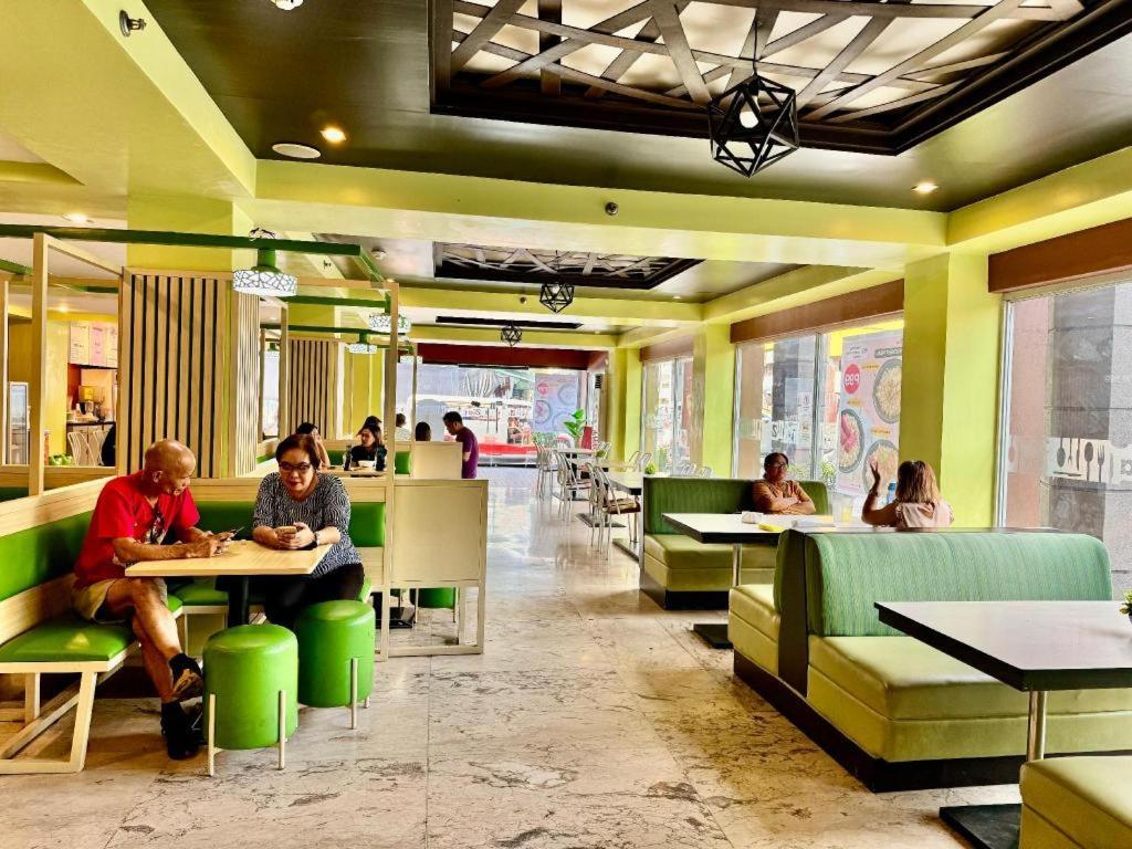 Mo2 Westown Hotel San Juan Bacolod Buitenkant foto