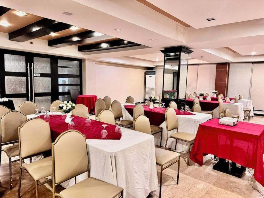 Mo2 Westown Hotel San Juan Bacolod Buitenkant foto