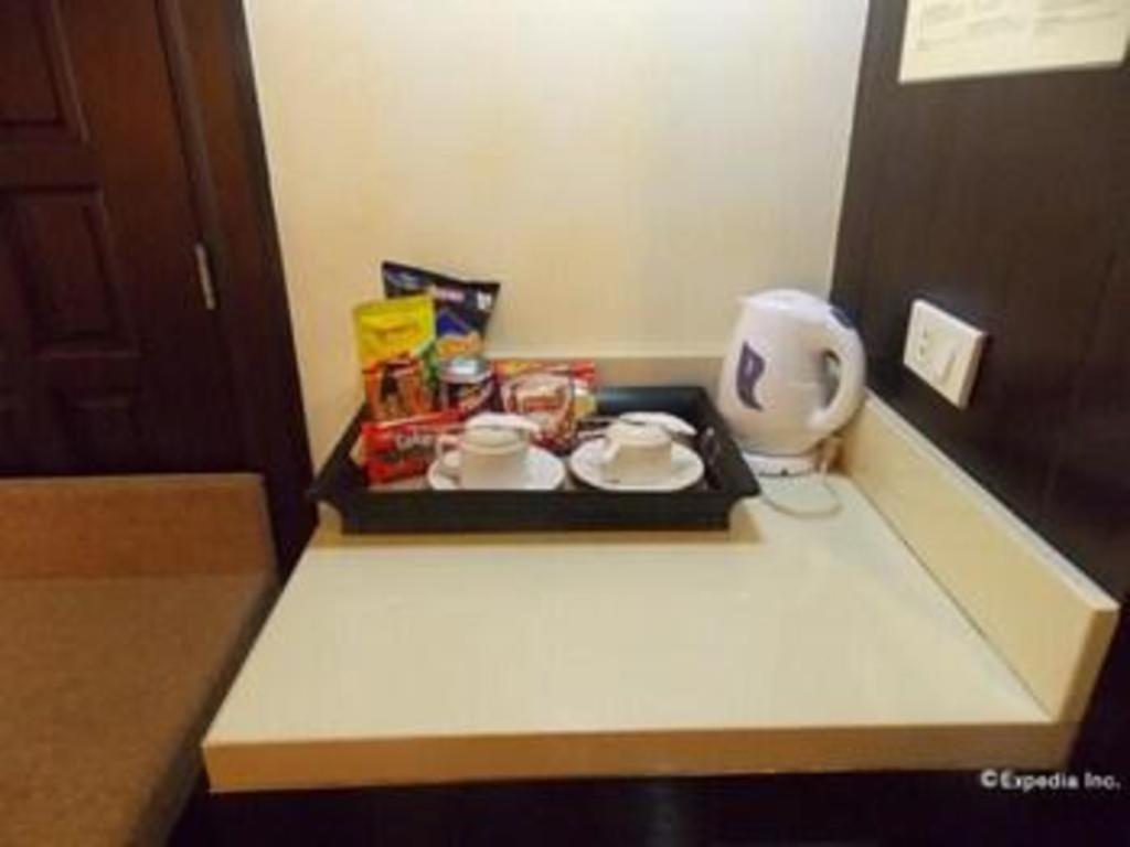 Mo2 Westown Hotel San Juan Bacolod Buitenkant foto