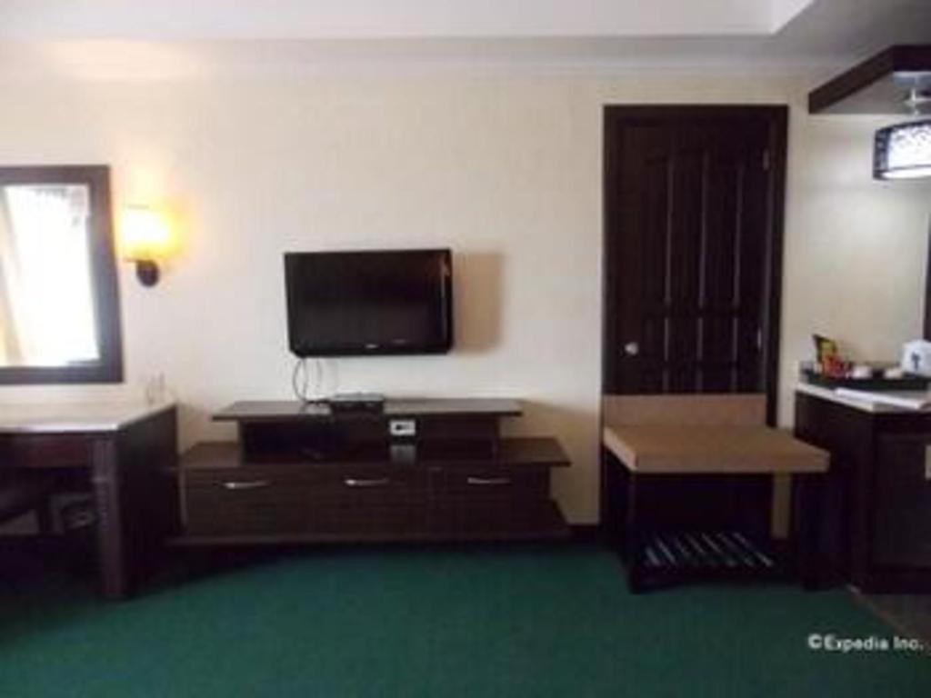 Mo2 Westown Hotel San Juan Bacolod Buitenkant foto