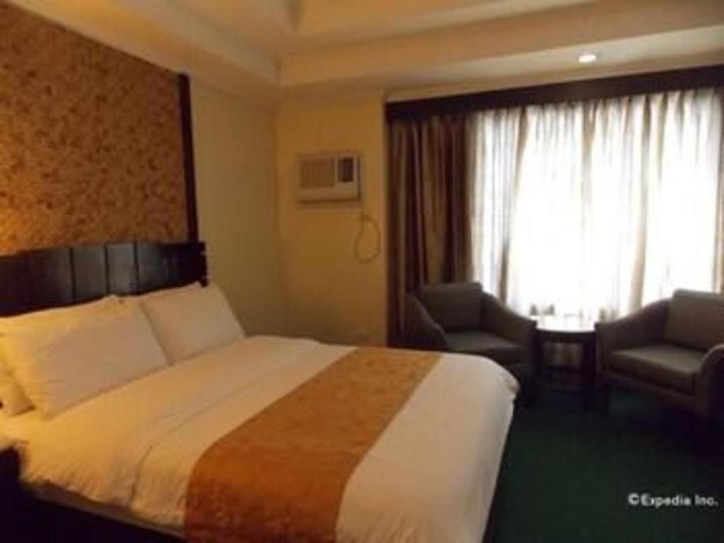 Mo2 Westown Hotel San Juan Bacolod Buitenkant foto