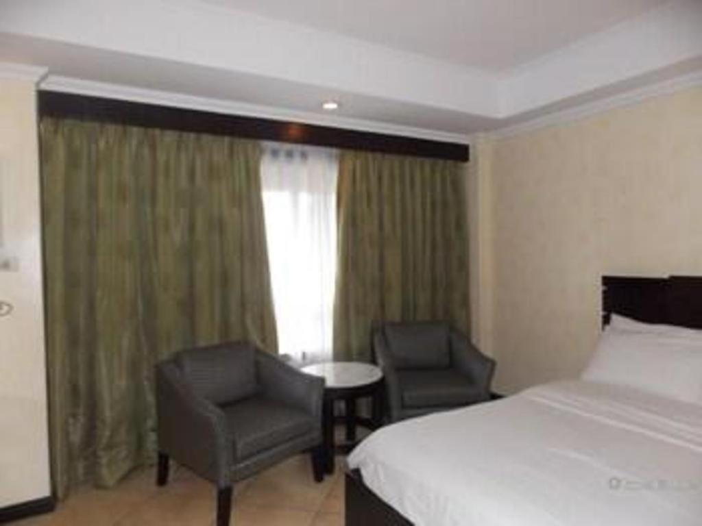Mo2 Westown Hotel San Juan Bacolod Buitenkant foto
