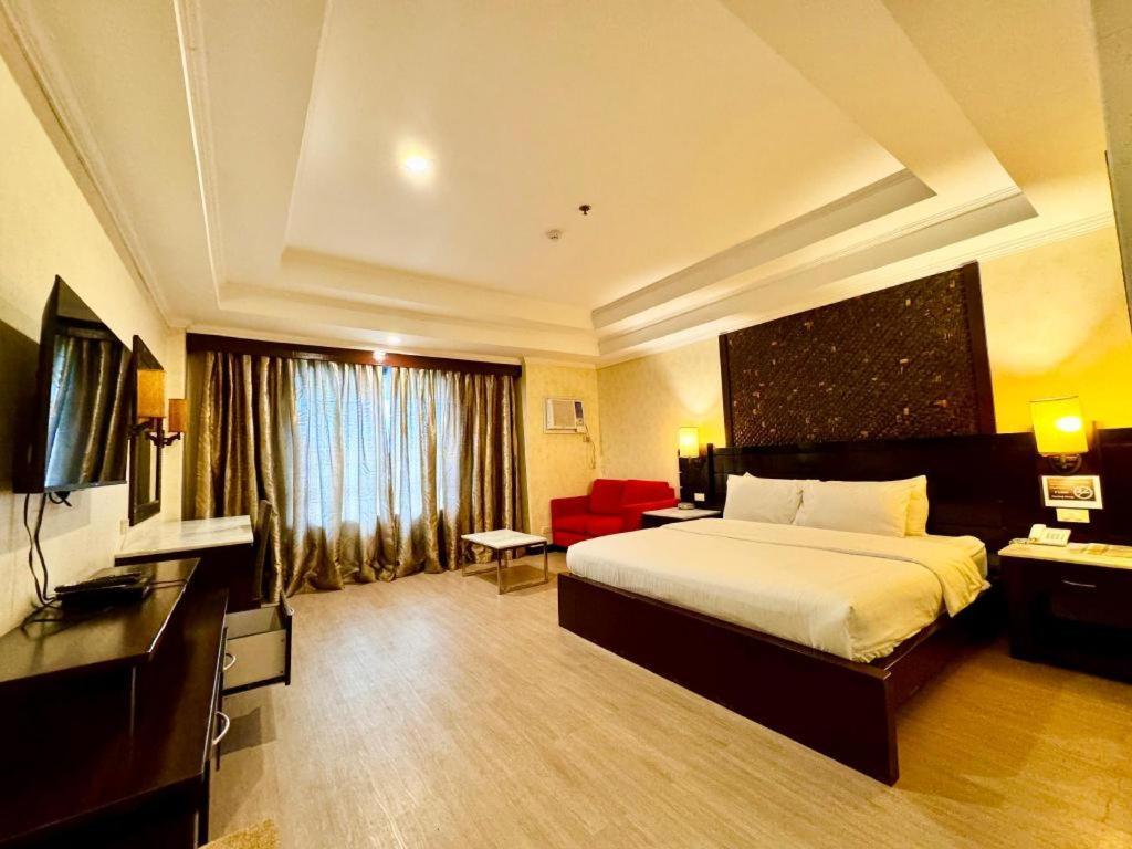Mo2 Westown Hotel San Juan Bacolod Buitenkant foto